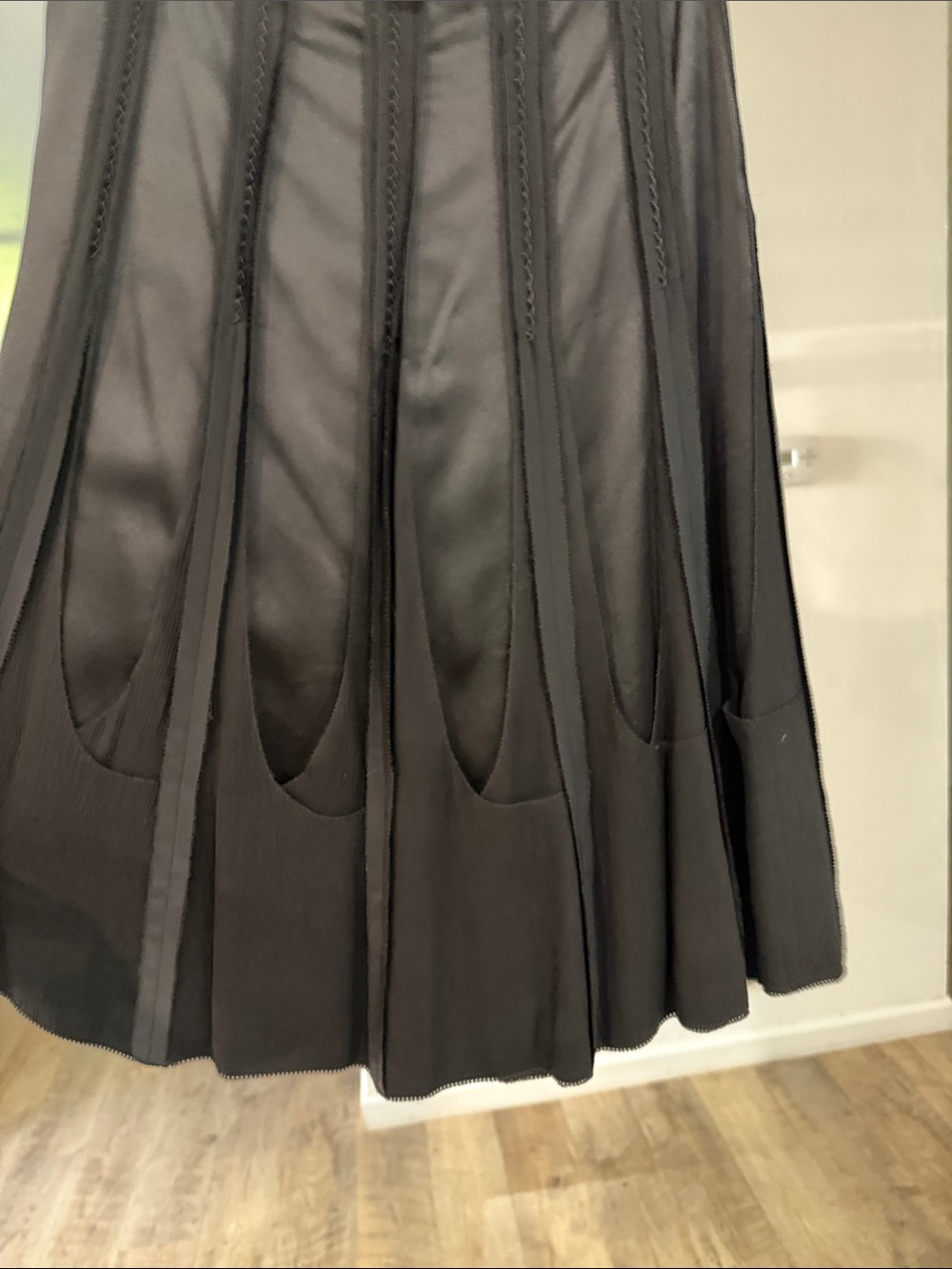 Elie Tahari Black Paneled A-Line Midi Skirt